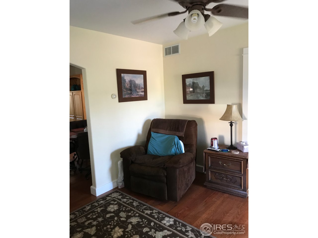421 Main Street Stratton, CO 80836 - Photo 3 of 29 livingroom