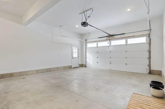 $989,000 | 47 Village Green Drive, Ogunquit, ME 03907