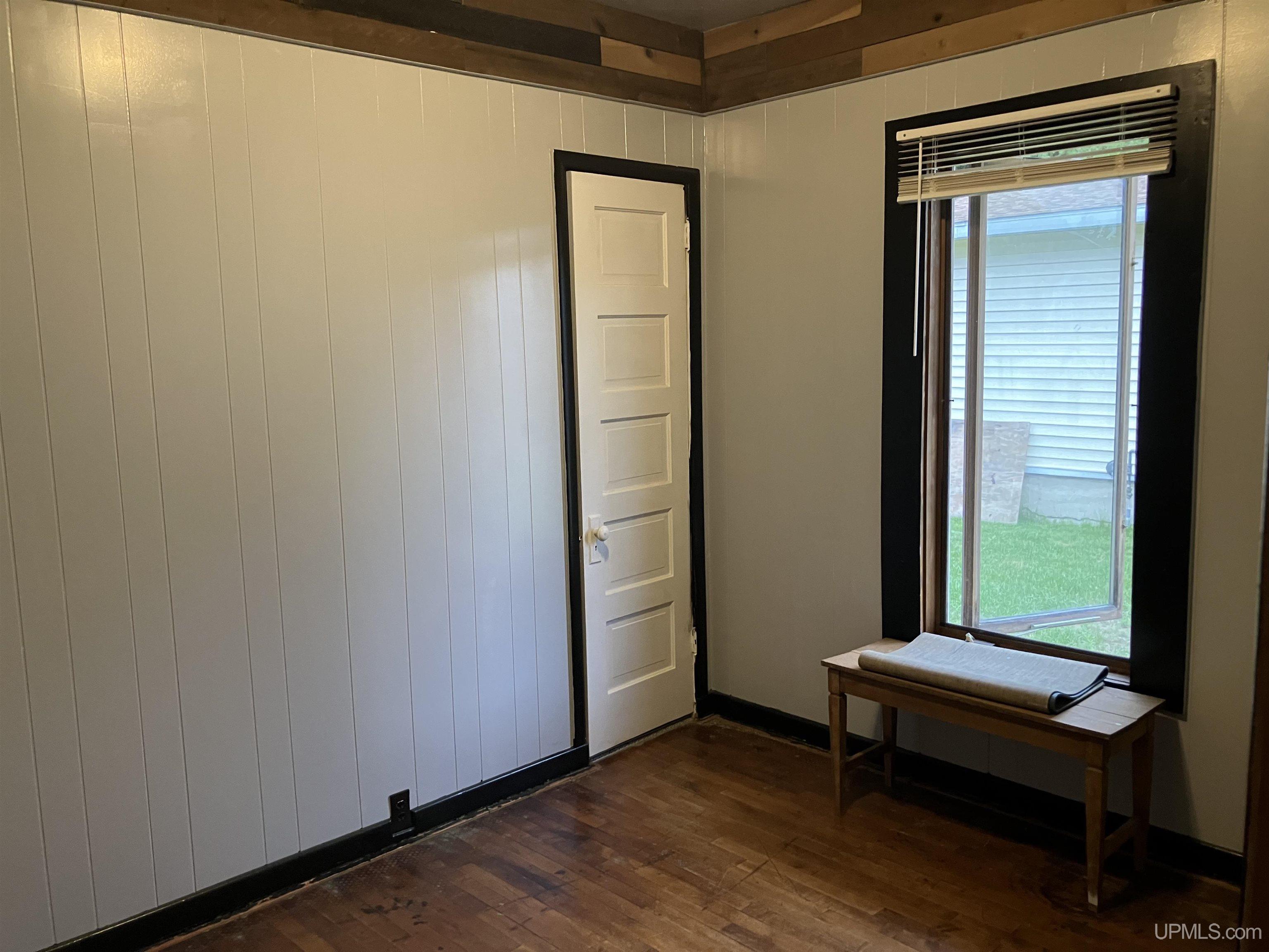 1724 Ridge Street Niagara, WI 54151 - Photo 11 of 29
