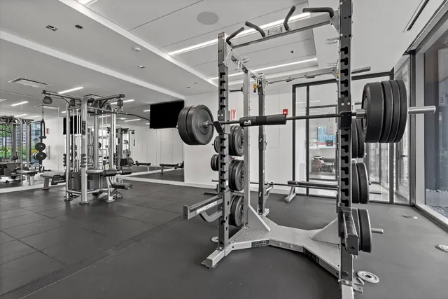 $6,700 | 808 North Cleveland Avenue, Unit 2201, Chicago, IL 60610