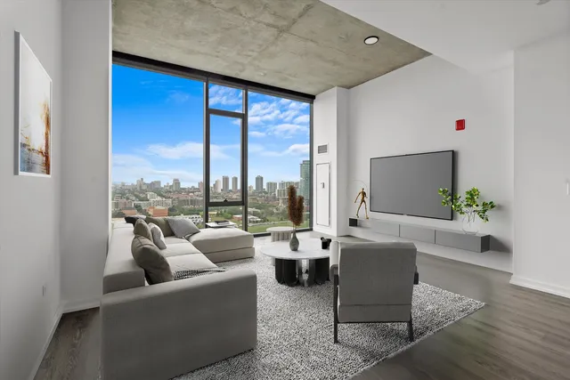 $6,700 | 808 North Cleveland Avenue, Unit 2201, Chicago, IL 60610