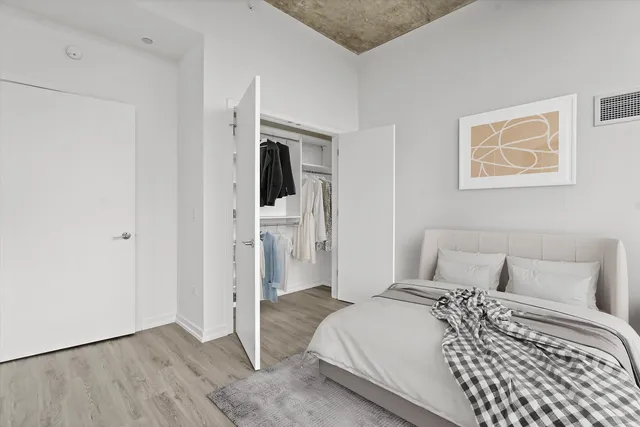 $6,700 | 808 North Cleveland Avenue, Unit 2201, Chicago, IL 60610