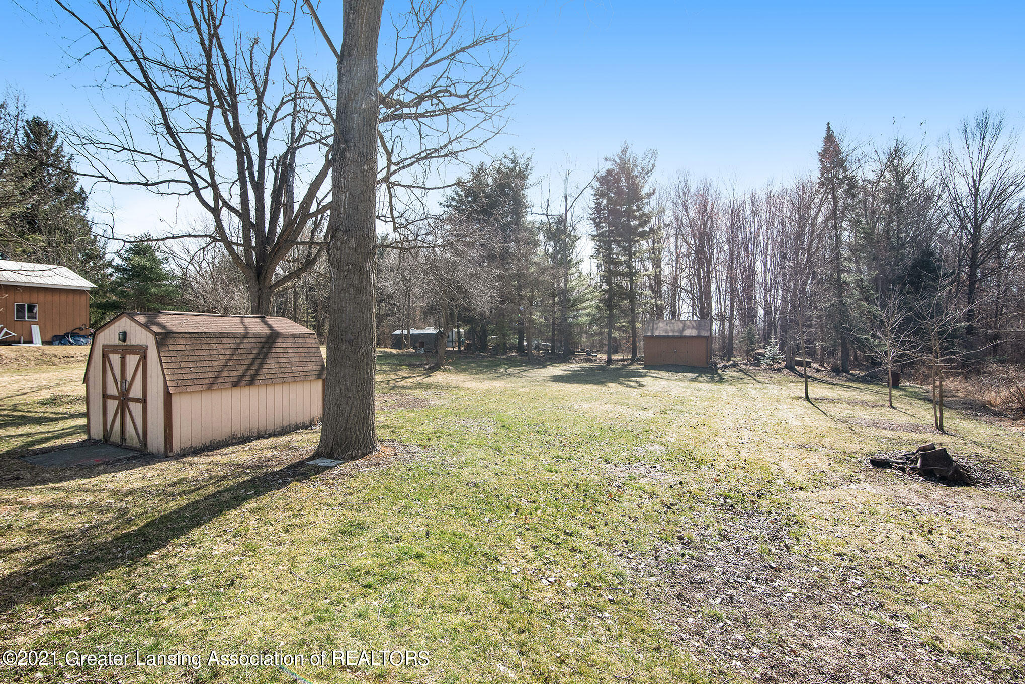 6717 Lansing Road Perry, MI 48872 - Photo 22 of 25 23