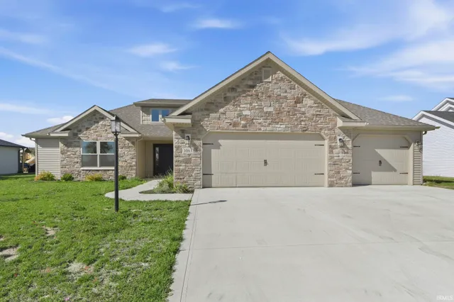 $343,900 | 1063 Farmington Drive, Bluffton, IN 46714