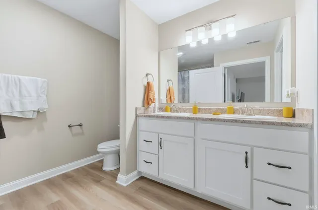 $343,900 | 1063 Farmington Drive, Bluffton, IN 46714