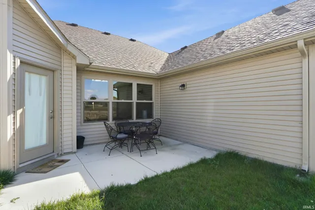 $343,900 | 1063 Farmington Drive, Bluffton, IN 46714