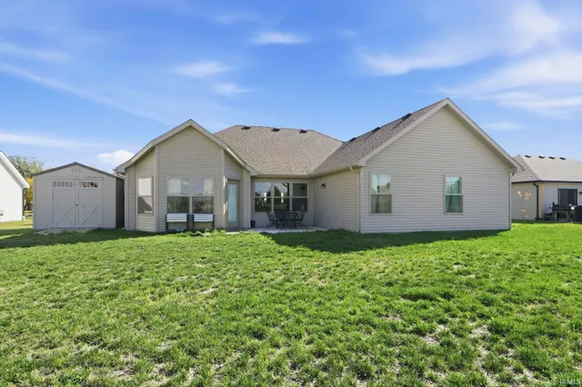 $343,900 | 1063 Farmington Drive, Bluffton, IN 46714