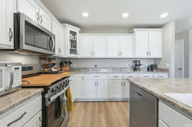 $343,900 | 1063 Farmington Drive, Bluffton, IN 46714