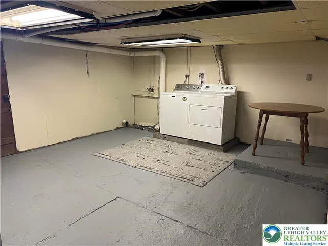 a view of a storage & utility room