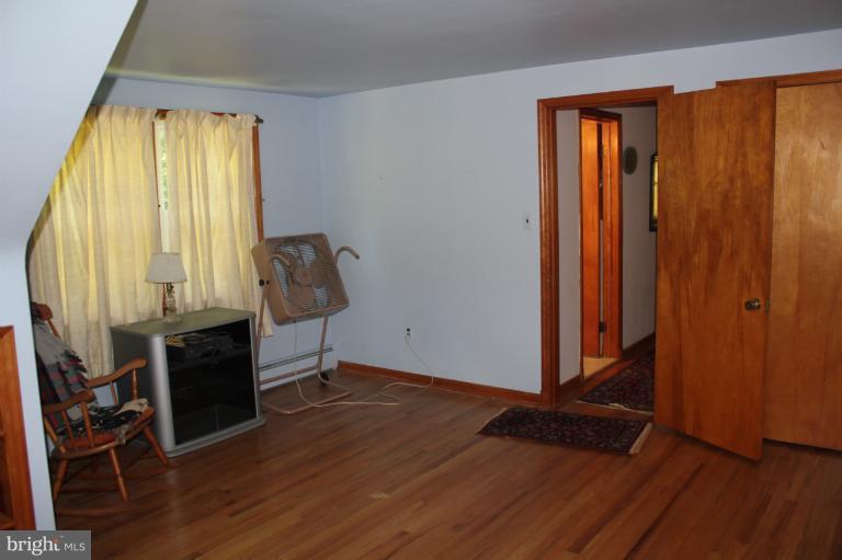 606 Gun Road Halethorpe, MD 21227 - Photo 14 of 30 Bedroom