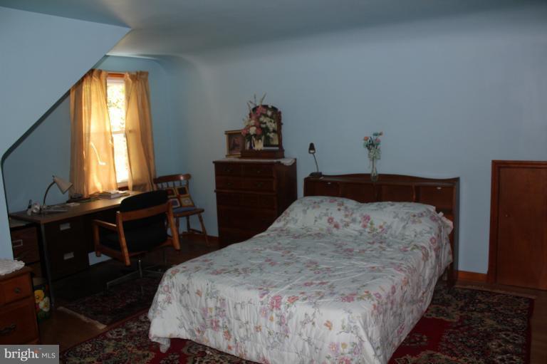 606 Gun Road Halethorpe, MD 21227 - Photo 15 of 30 Bedroom (Master)