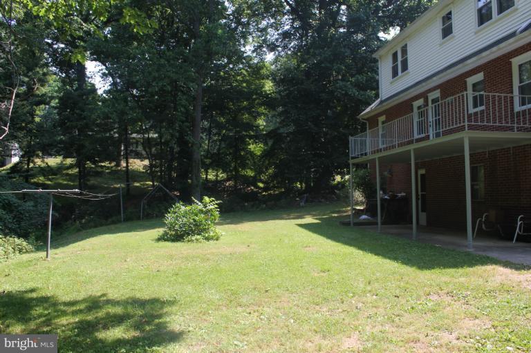 606 Gun Road Halethorpe, MD 21227 - Photo 17 of 30 Exterior (Rear)
