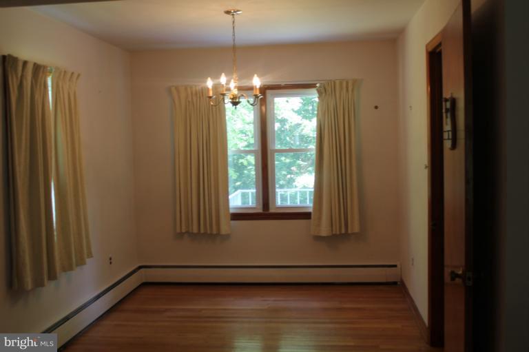 606 Gun Road Halethorpe, MD 21227 - Photo 23 of 30 Dining Room