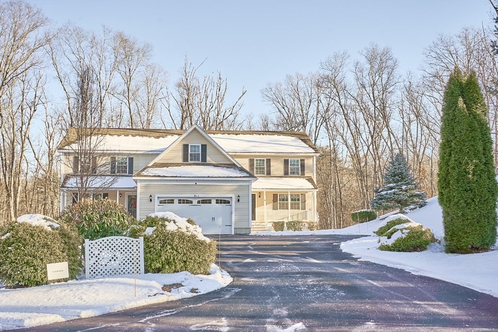 191 Scotland Road, Unit 2 Newbury, MA 01951 - Photo 2 of 37 a front view of a house with a garden