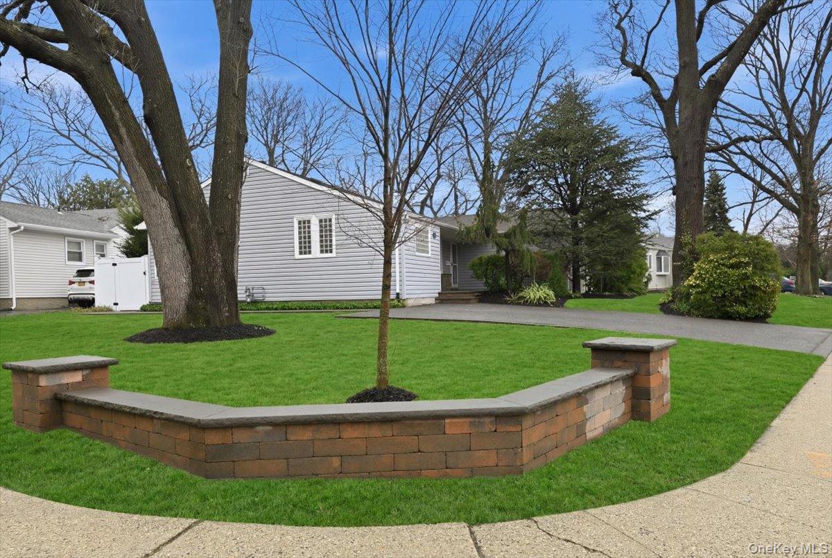 1261 Meadowbrook Road Merrick, NY 11566 - Photo 3 of 40