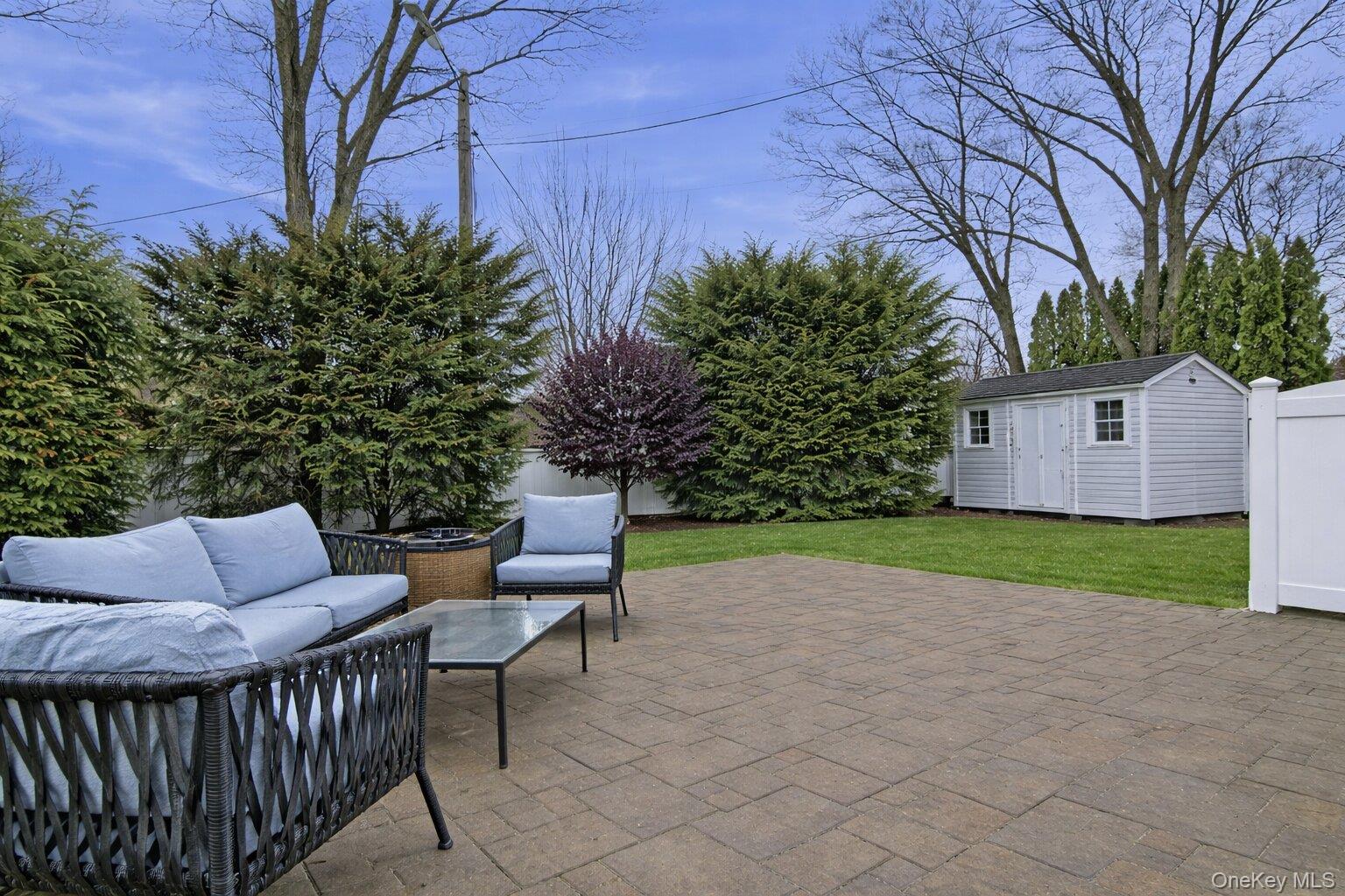 1261 Meadowbrook Road Merrick, NY 11566 - Photo 34 of 40