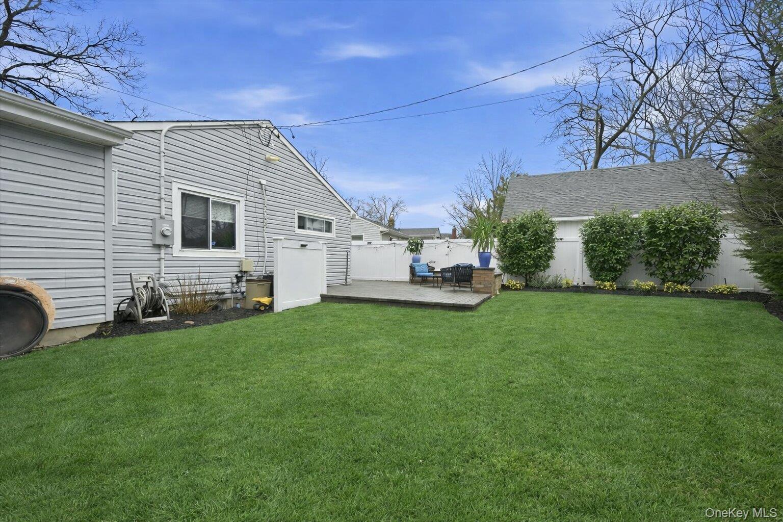 1261 Meadowbrook Road Merrick, NY 11566 - Photo 35 of 40