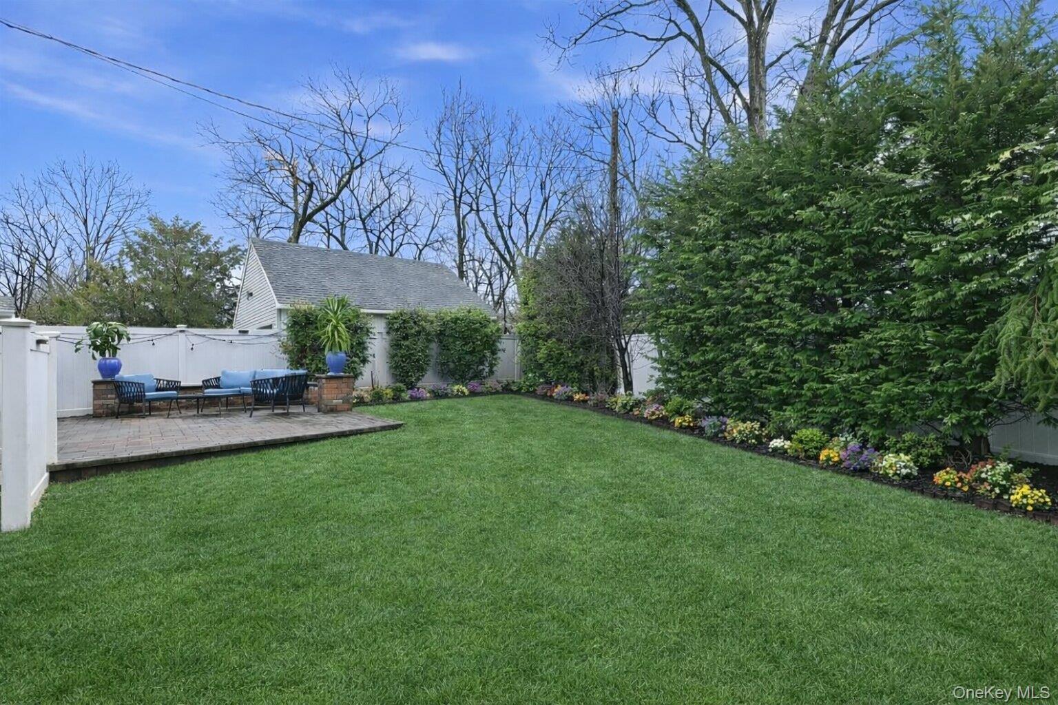 1261 Meadowbrook Road Merrick, NY 11566 - Photo 36 of 40