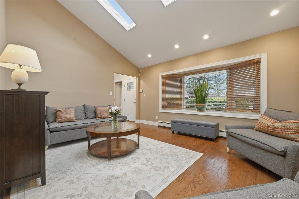 1261 Meadowbrook Road Merrick, NY 11566 - Photo 4 of 40