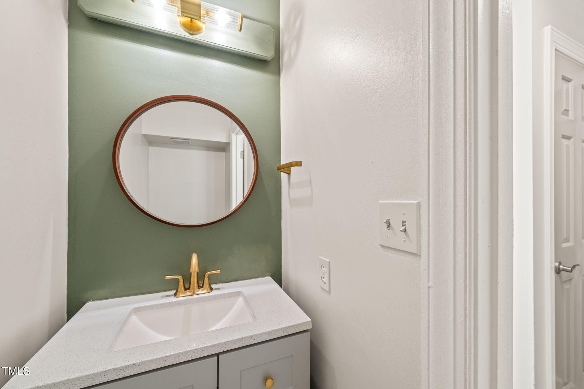 10000 Goodview Court Raleigh, NC 27613 - Photo 16 of 39 17-web-or-mls-DSC02087