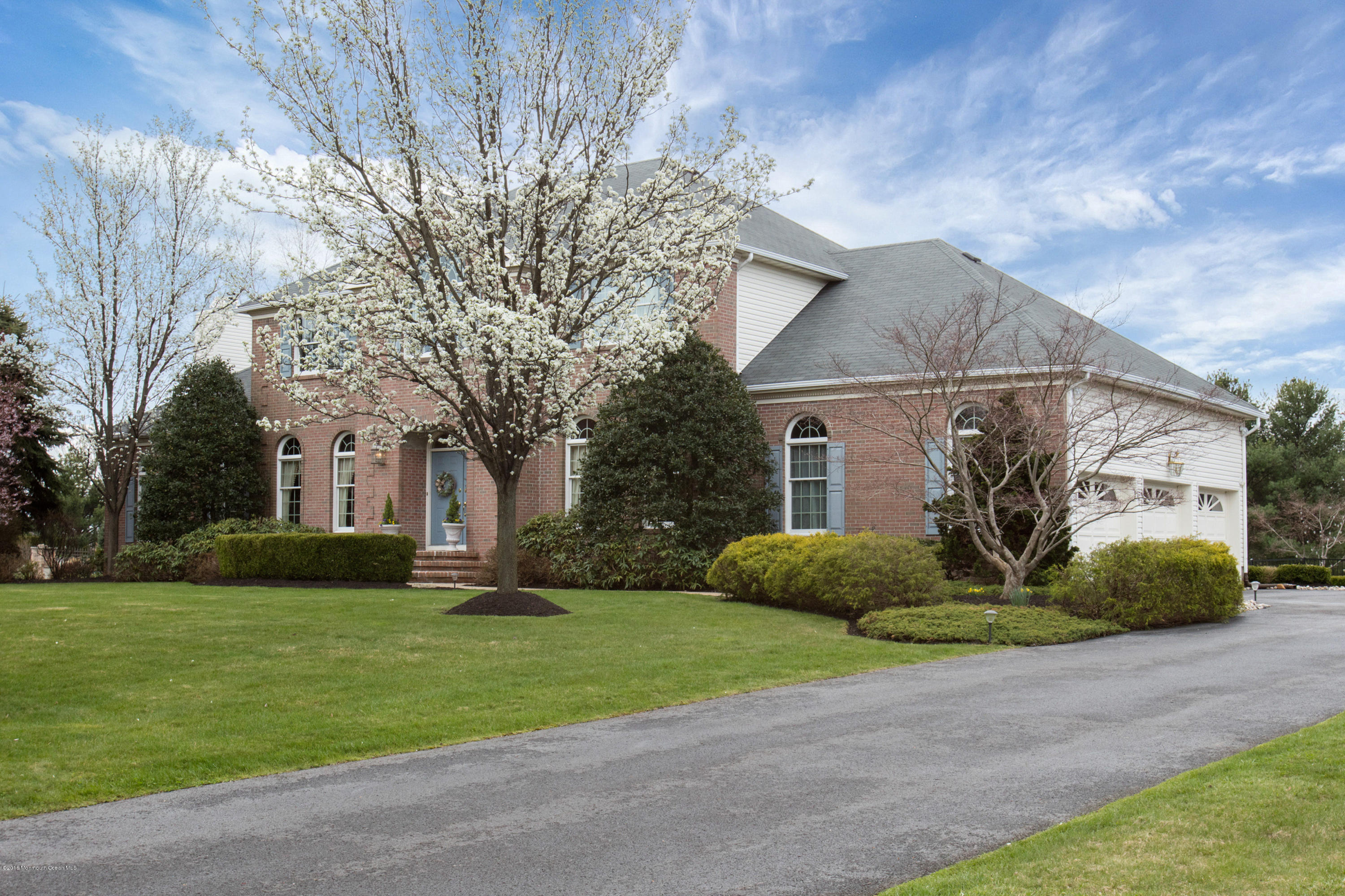 8 Yellow Brook Road Holmdel, NJ 07733 - Photo 3 of 34 3 Car Garage
