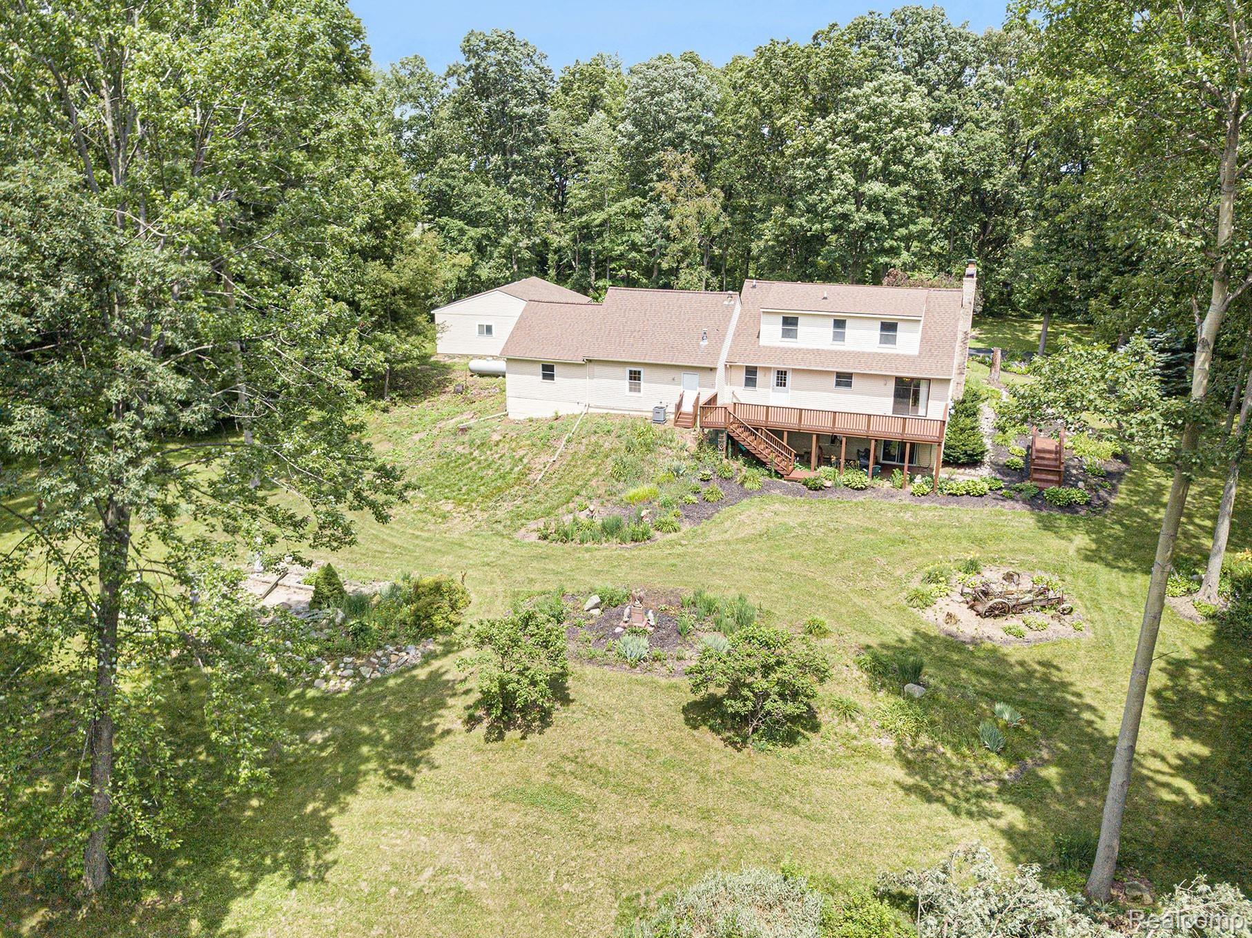 3582 Pinckney Road Howell, MI 48843 - Photo 36 of 42 DJI_0026.jpg