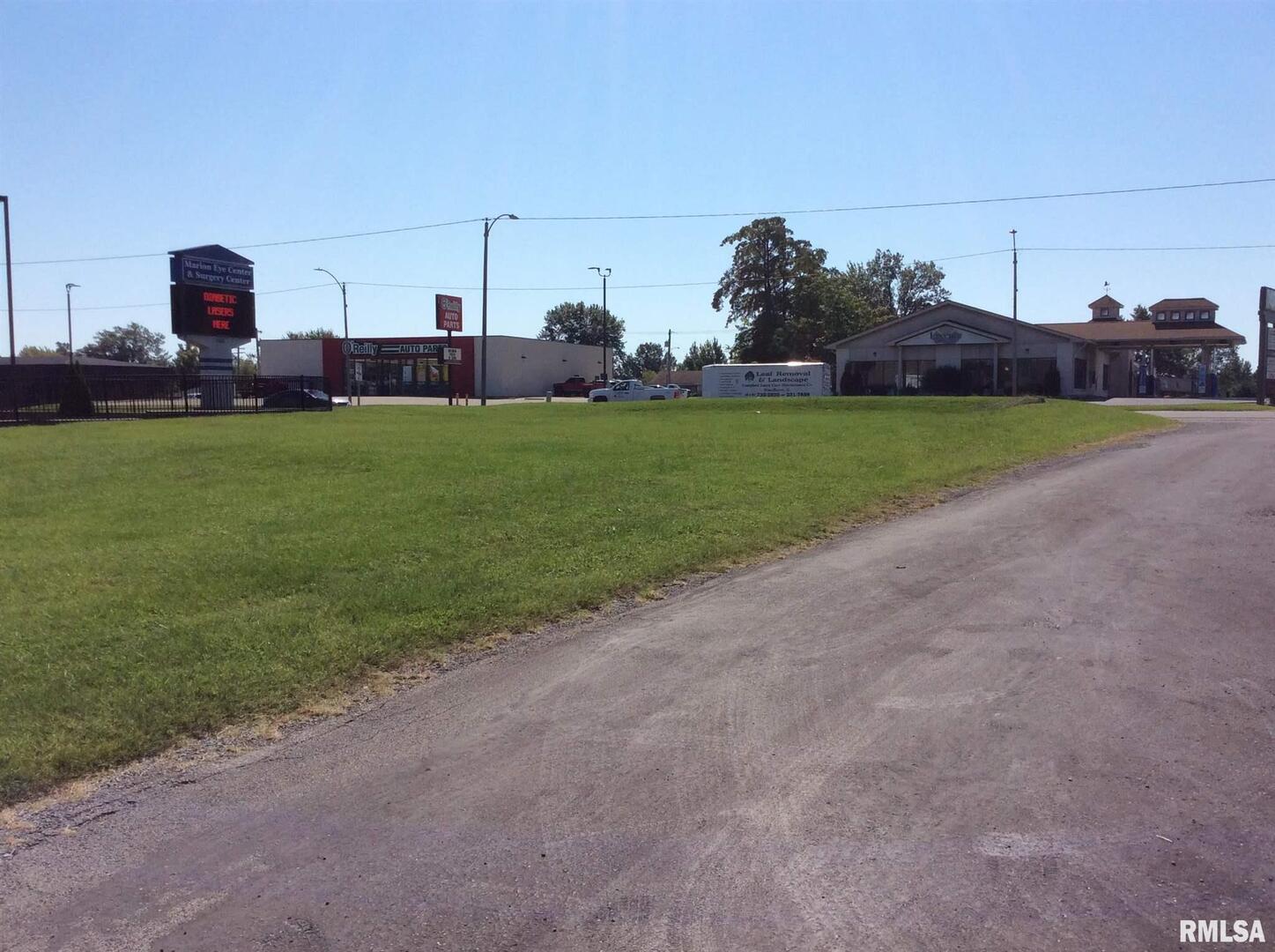 2906 Broadway Street Mount Vernon, IL 62864 - Photo 3 of 12