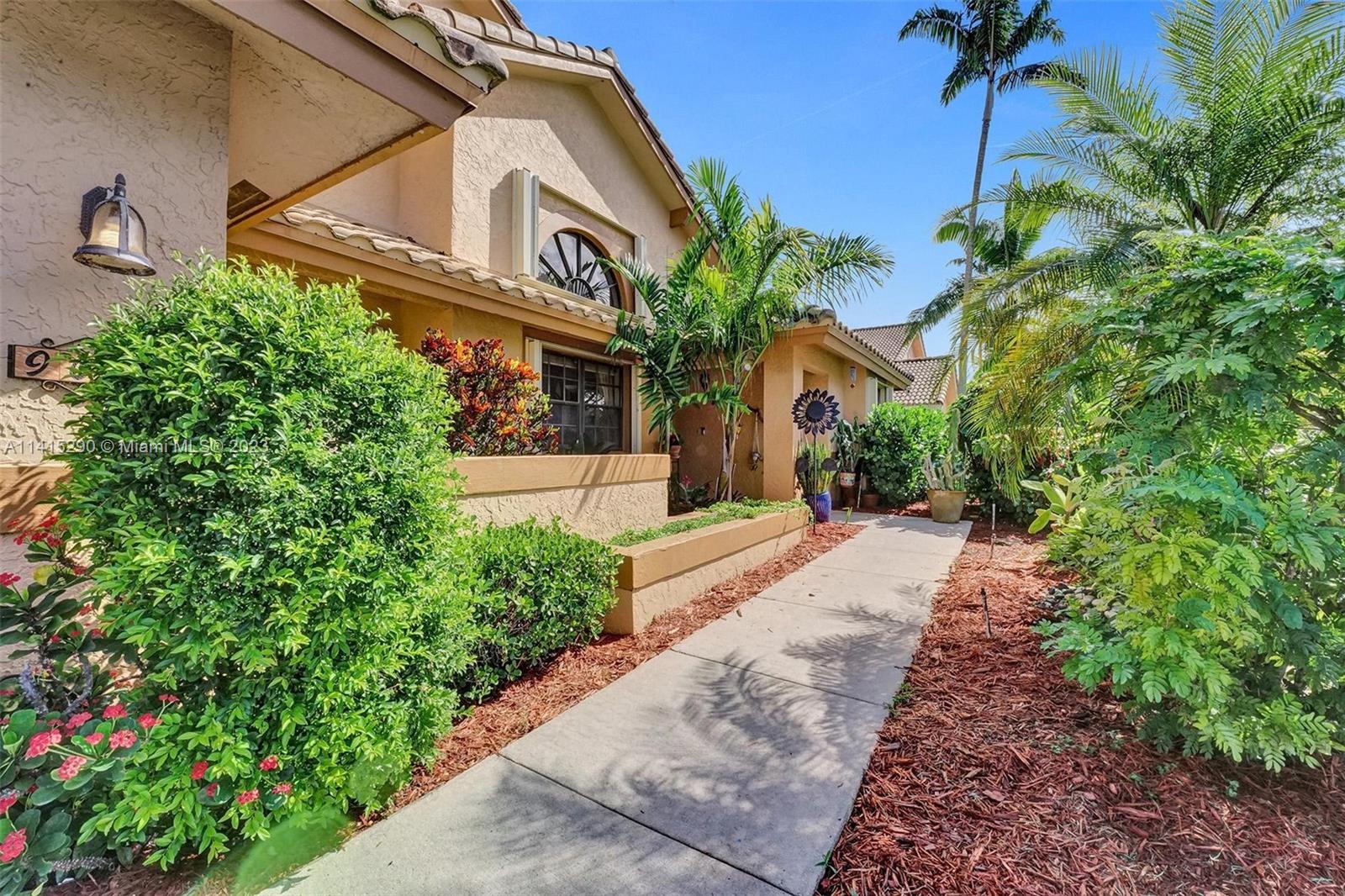 9641 Ridgeside Court Davie, FL 33328 - Photo 3 of 78