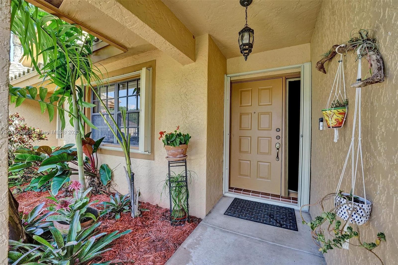 9641 Ridgeside Court Davie, FL 33328 - Photo 4 of 78