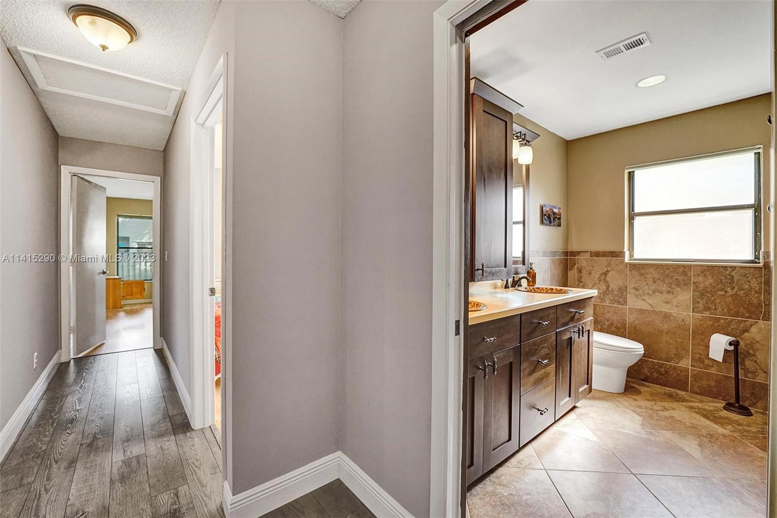 9641 Ridgeside Court Davie, FL 33328 - Photo 41 of 78