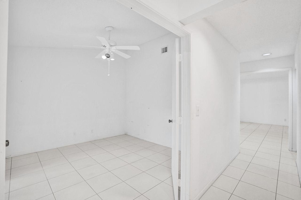8071 Greenbrook Road, Unit 232C Boca Raton, FL 33496 - Photo 12 of 33 Den/Office