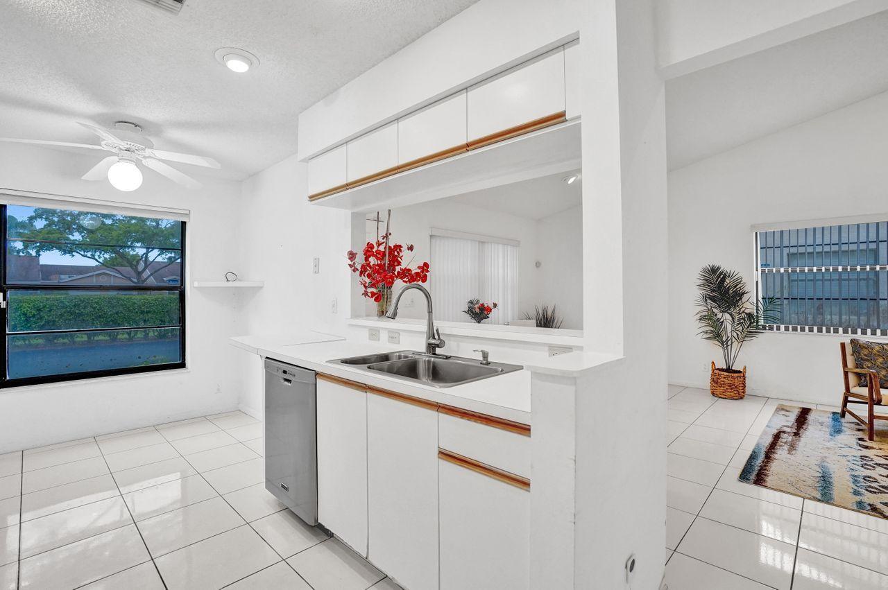 8071 Greenbrook Road, Unit 232C Boca Raton, FL 33496 - Photo 8 of 33 Kitchen