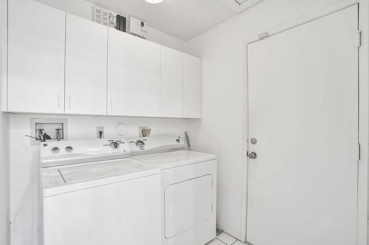 8071 Greenbrook Road, Unit 232C Boca Raton, FL 33496 - Photo 10 of 33 Laundry