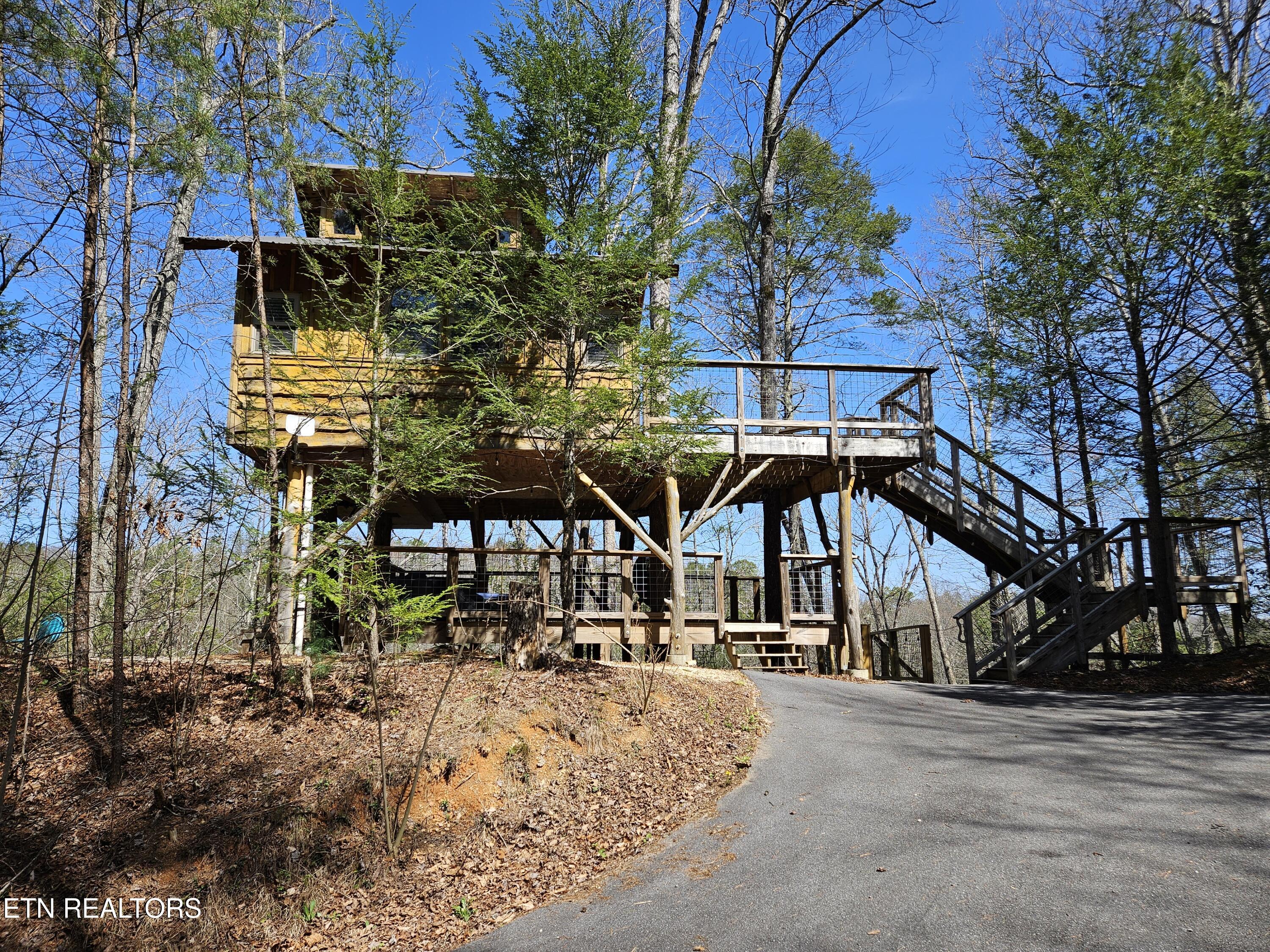 1233 Secona Way Sevierville, TN 37876 - Photo 3 of 23 20260313_131023