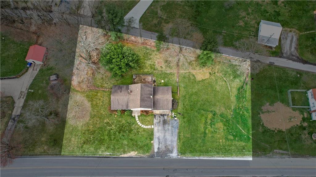 322 Concord Circle Road Beaver Falls, PA 15010 - Photo 2 of 27 Gallery Image 2