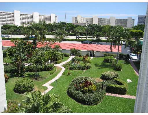 308 Golfview Road, Unit 401 North Palm Beach, FL 33408 - Photo 1 of 16 Primary Photo