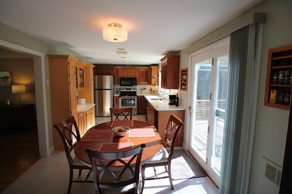 28 Brooksbie Road Bedford, MA 01730 - Photo 12 of 24 Gallery Image 12