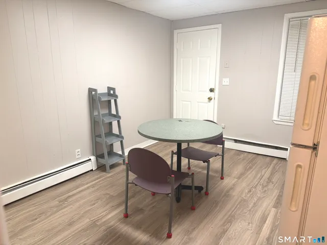 $1,250 | 645 Burnside Avenue, Unit 1A, East Hartford, CT 06108