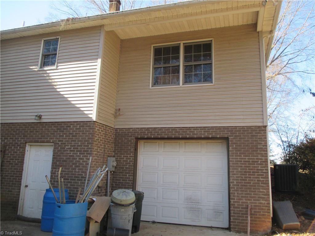 701 Berry Hill Bridge Road Ruffin, NC 27326 - Photo 5 of 48