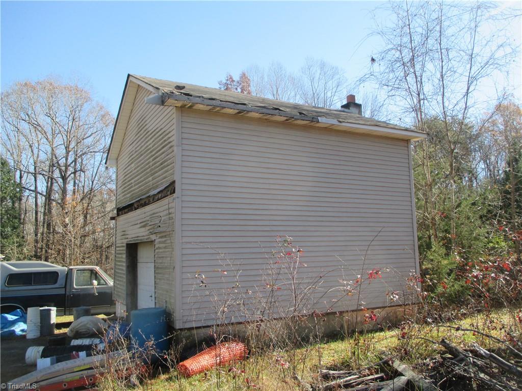 701 Berry Hill Bridge Road Ruffin, NC 27326 - Photo 9 of 48