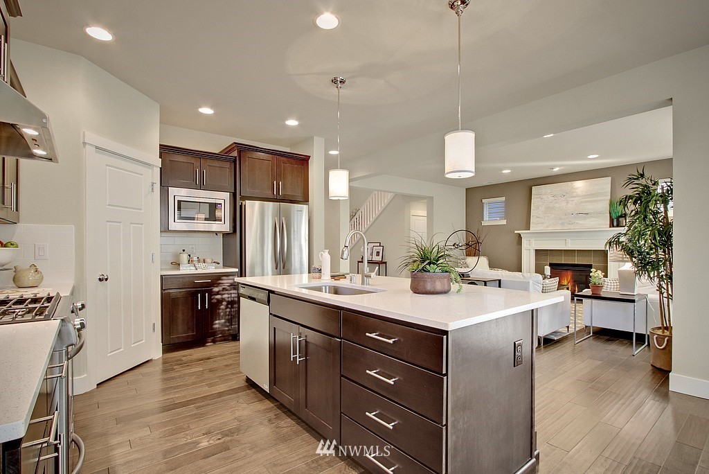 16920 35th Drive Southeast Bothell, WA 98012 - Photo 9 of 25 Gallery Image 9