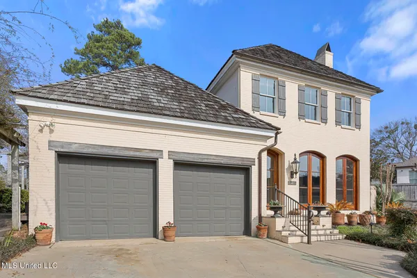 $635,000 | 124 Dumaine Place, Madison, MS 39110