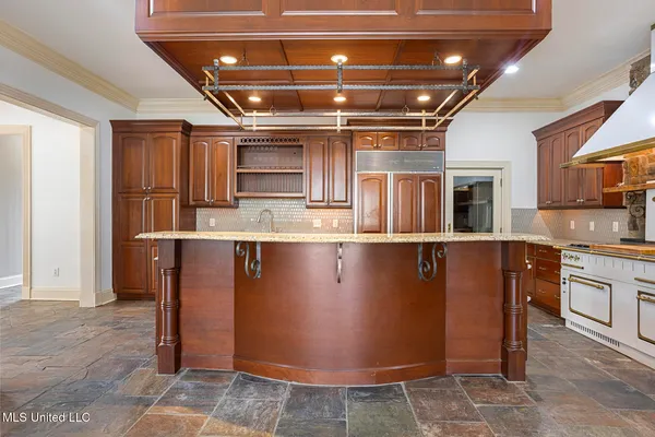 $635,000 | 124 Dumaine Place, Madison, MS 39110