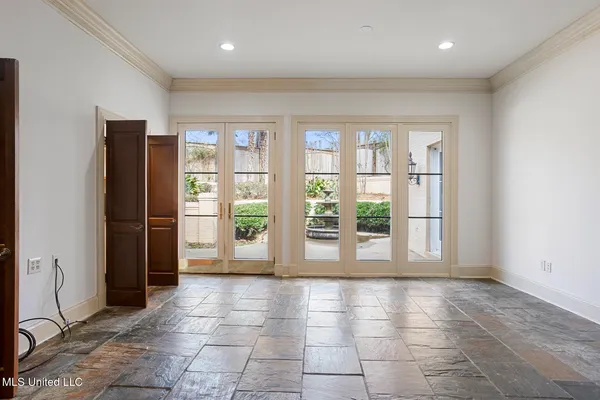 $635,000 | 124 Dumaine Place, Madison, MS 39110