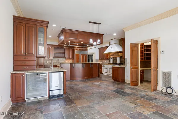 $635,000 | 124 Dumaine Place, Madison, MS 39110