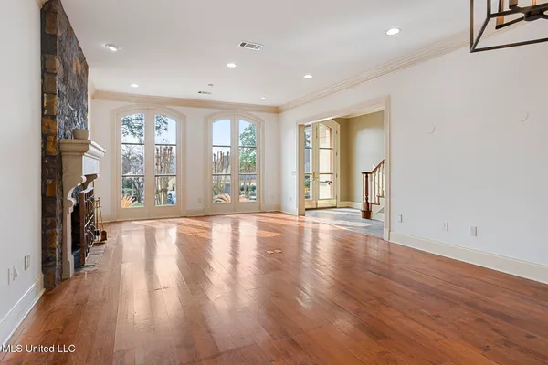 $635,000 | 124 Dumaine Place, Madison, MS 39110