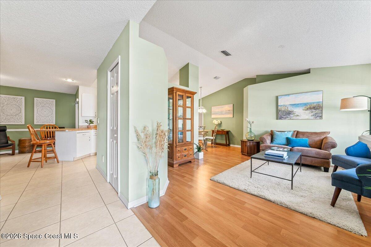 203 Twin Lakes Road Melbourne, FL 32901 - Photo 6 of 29 06-untitled-5