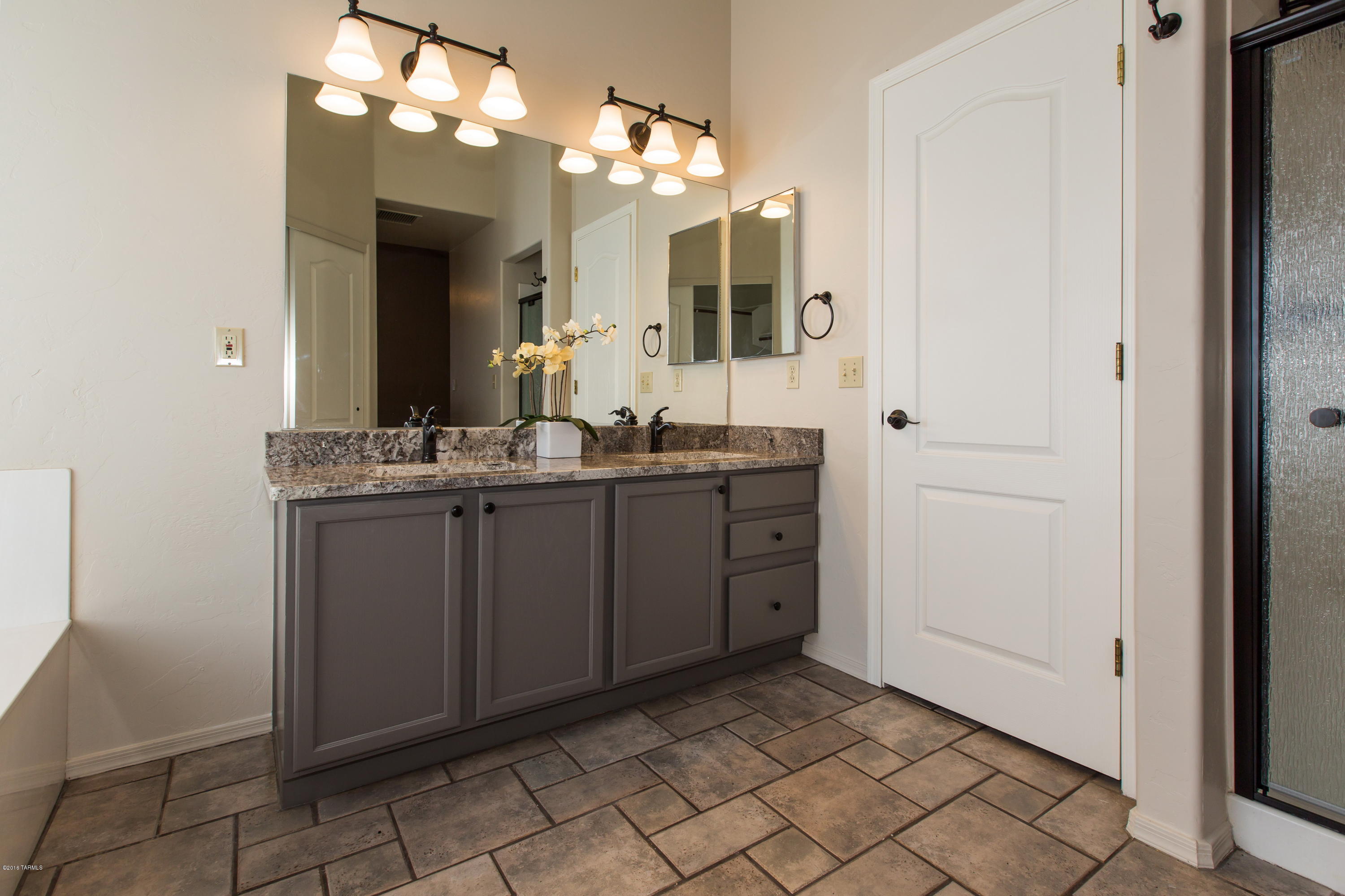 11288 North Sawtooth Road Oro Valley, AZ 85737 - Photo 13 of 27
