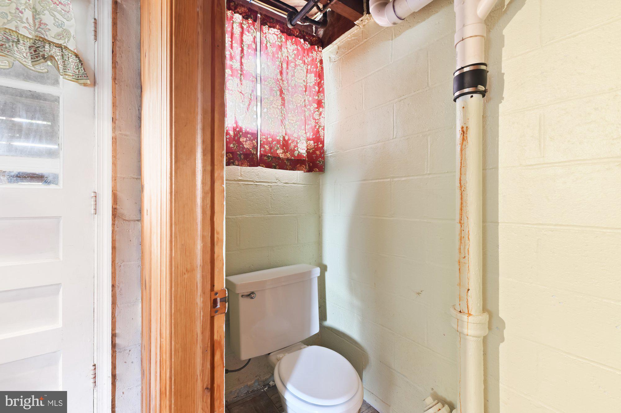 1922 Church Road Baltimore, MD 21222 - Photo 26 of 30