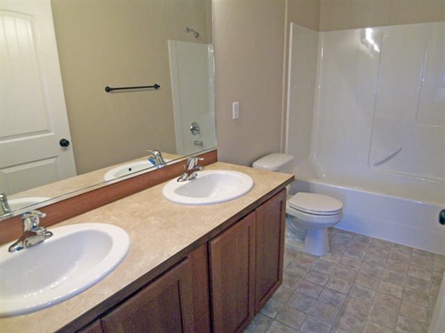 417 South Skipworth Road, Unit 102 Spokane Valley, WA 99206 - Photo 5 of 5